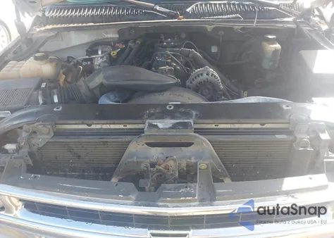 2001 Chevrolet Suburban 1500 Lt из США, поврежденный, VIN 3GNEC16TX1G180662